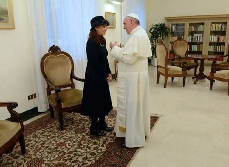 El Papa respondió la jocosa carta de Cristina en la que fomentaba "el sentido del humor"