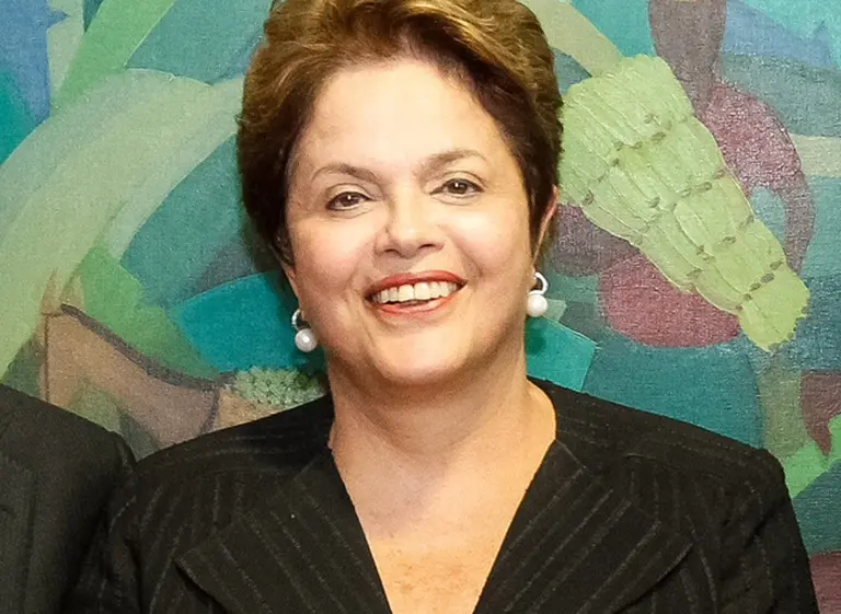 Pese a reconocer "errores de las autoridades", Fitch mantuvo la nota de Brasil