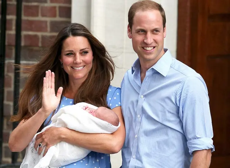 La presentación oficial del "Royal Baby" hizo estallar las redes sociales