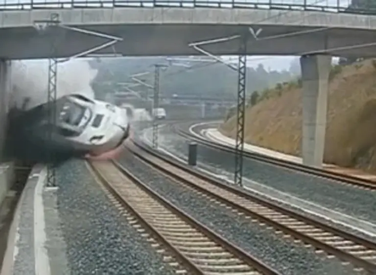 Así­ fue el accidente de tren en España que dejó, al menos, 80 muertos y 130 heridos