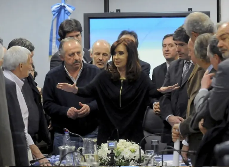 Con "timing" electoral, el Gobierno exime de Ganancias la primera cuota del aguinaldo