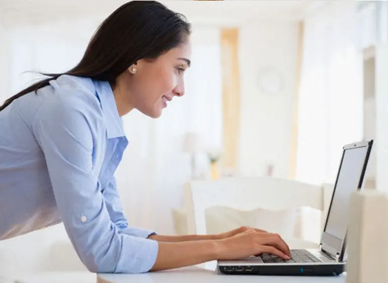 Conozca las cinco claves para "venderse" en Internet y conseguir el trabajo que desea