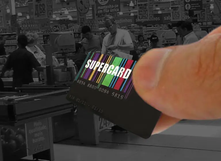 Juego de las diferencias: así­ fue como mutó la Supercard para pasar de megaproyecto a "tarjeta mini"