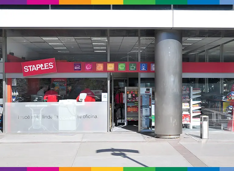 Staples llegó al Gran Buenos Aires: abrió una nueva tienda con terminales "online"