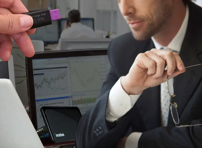 El "caso Manning" reavivó la polémica: cómo evitar el robo de información clave de una empresa