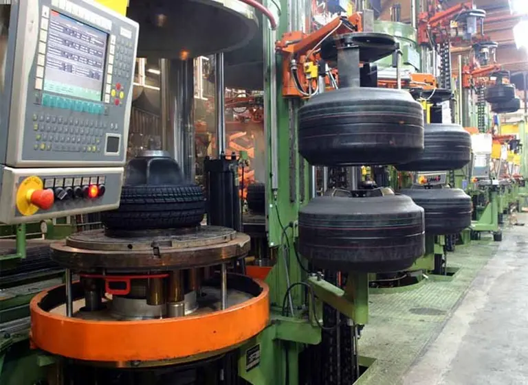 Por "paro patronal" en Fate en plena paritaria, el gremio del neumático pidió intervención del Estado