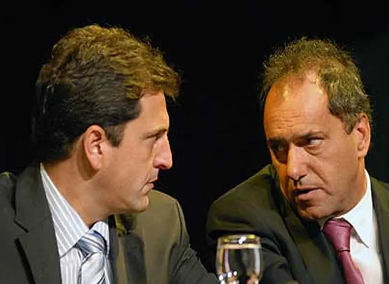 Comenzó la guerra por la sucesión y la tropa peronista comienza a alinearse detrás de Scioli y Massa