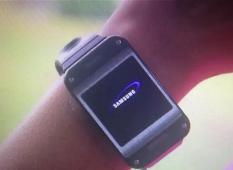 Samsung comienza a vender el reloj inteligente y la "phablet" Galaxy Note 3