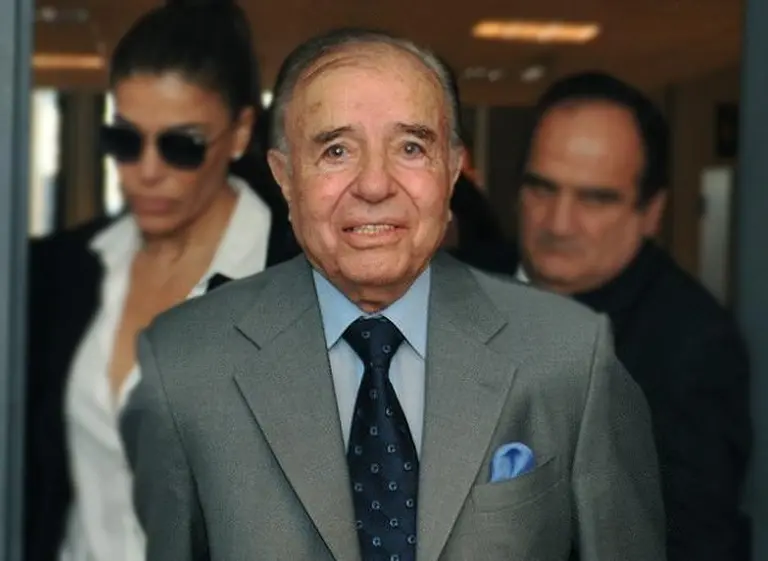 Menem fue sobreseí­do en causa por voladura de fábrica militar de Rí­o Tercero