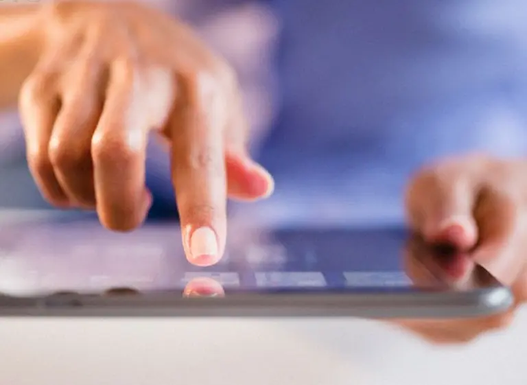 Los 10 gestos fí­sicos para dispositivos móviles que fueron patentados