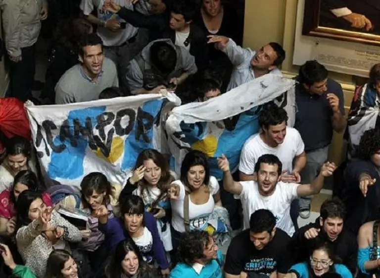 La Cámpora volvió a perder las elecciones en centros de estudiantes de la UBA