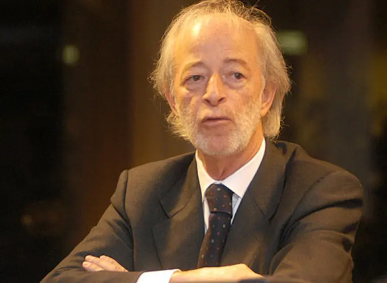 López Mena quiere negociar para que argentinos no paguen recargo del 20% en Uruguay