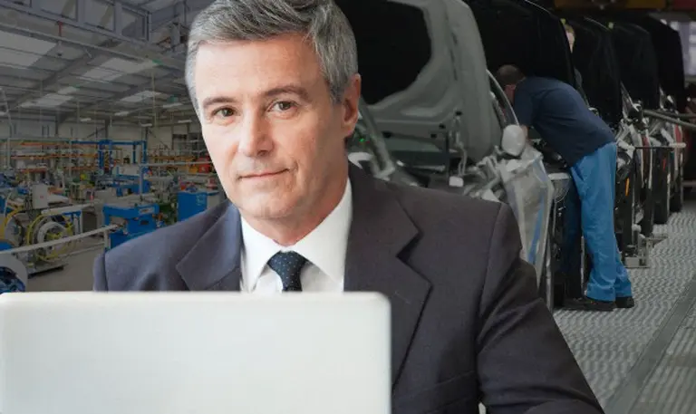 Mercado laboral desdoblado: se buscan gerentes y directores, caen contrataciones para puestos operativos