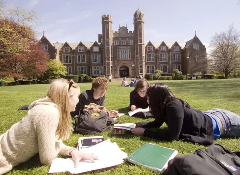 Lanzan aplicación basada en Foursquare para compartir lugares "inspiradores" para estudiar