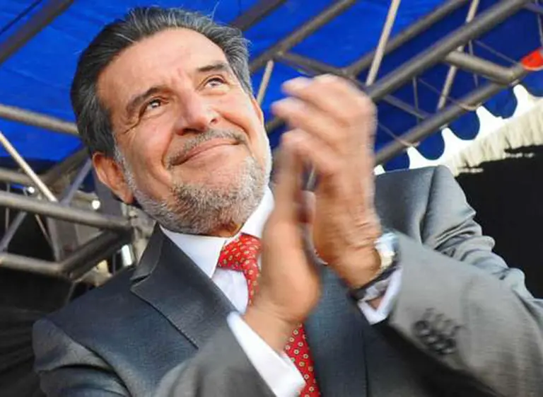 El gobernador de La Rioja admitió que entregó dádivas a cambio de votos y pidió disculpas