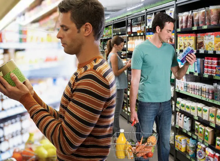 ¿El que calla, otorga?: se juega un nuevo round en la pelea por informar los precios