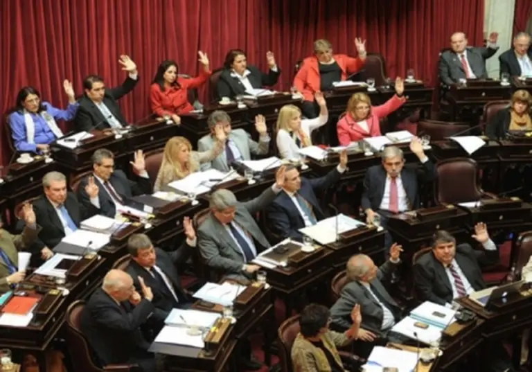 Ganancias: es ley el impuesto del 15% sobre venta de acciones y 10% sobre reparto de dividendos