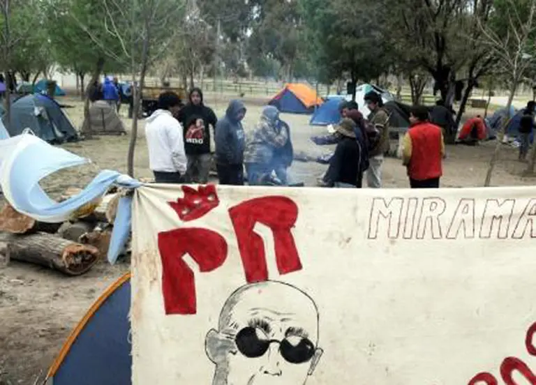 Daniel Grinbank explica los errores de organización en el recital del Indio