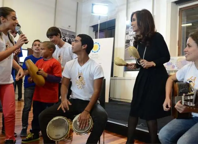 El baile de Cristina Kirchner al ritmo de la música cubana