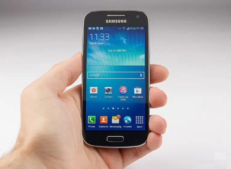 El nuevo Galaxy S4 Mini de Samsung se podrá conseguir en la Argentina desde este sábado