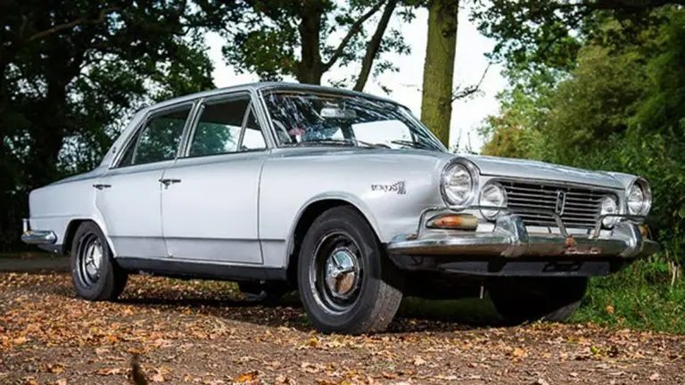 Subastan en Londres un Torino de Juan Manuel Fangio