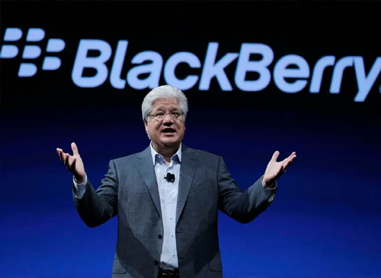 El cofundador de BlackBerry analiza comprar todas las acciones de la compañí­a