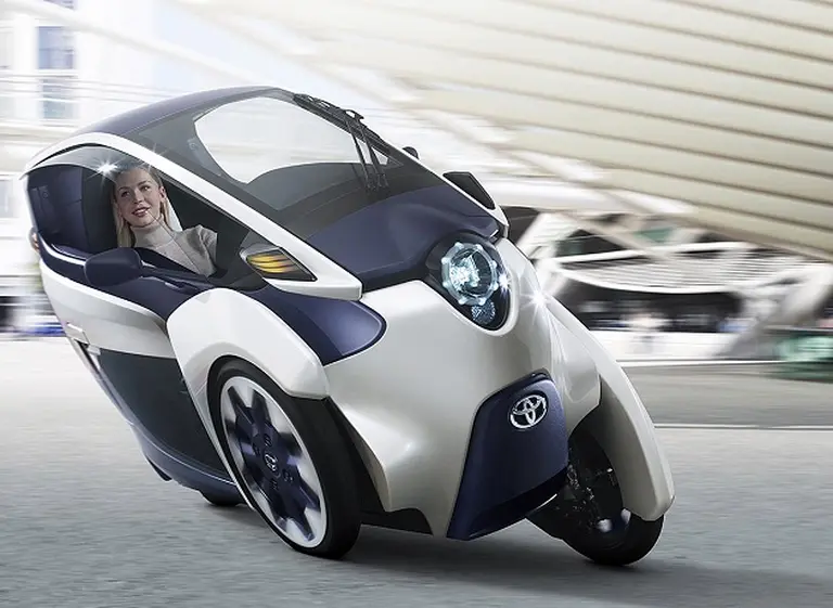 Toyota lleva a producción el i-ROAD, un nuevo concepto en transporte urbano