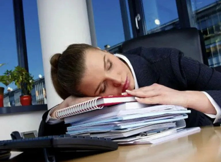 ¿Cuánto tiempo debe durar una siesta para que sea ideal?