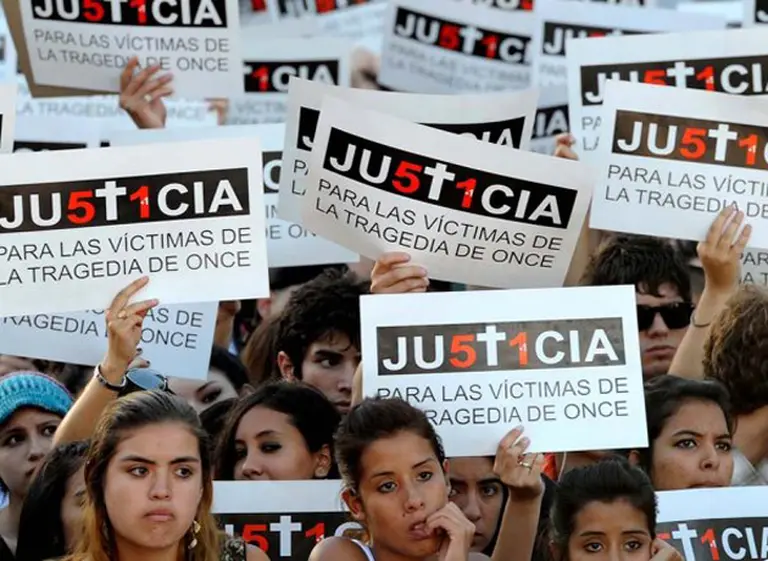 Con la presencia de Jaime y Schiavi en el banco de los acusados, comenzó el juicio por la tragedia de Once