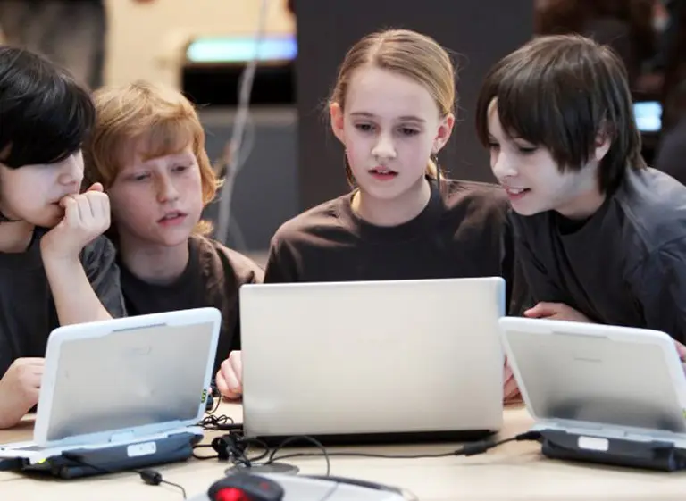 Plataforma digital conecta anunciantes con niños