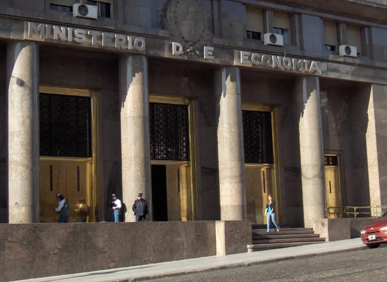 El Gobierno colocó deuda por $5.500 millones a una tasa superior al 28% anual