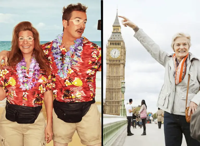 Los 9 comportamientos de turistas que generan irritación pero que a veces imitamos