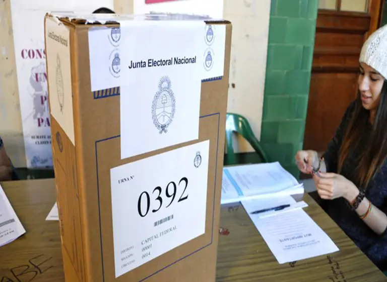 Legislativas 2013: cerraron los comicios y a las 21 se conocerán los primeros resultados oficiales