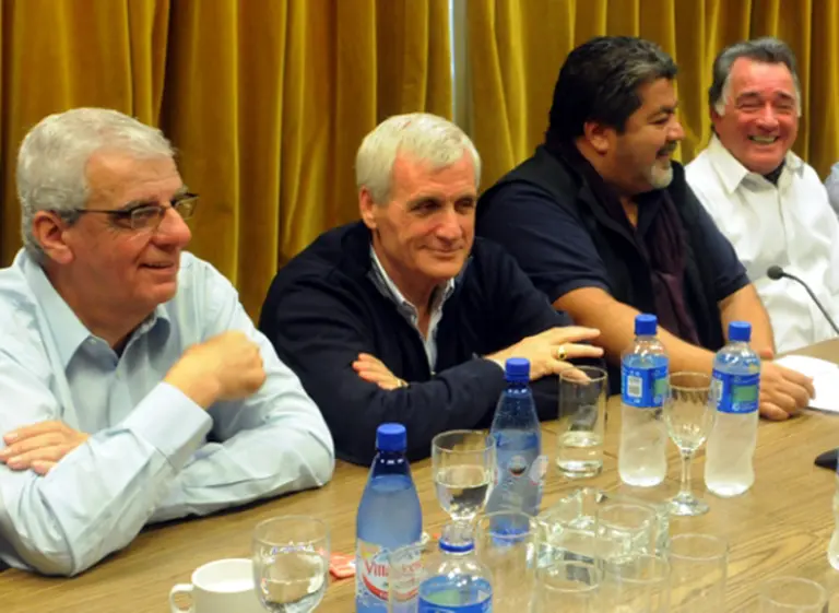 Tras las elecciones, los "gordos" vuelven a la CGT oficialista para defender el "modelo sindical"