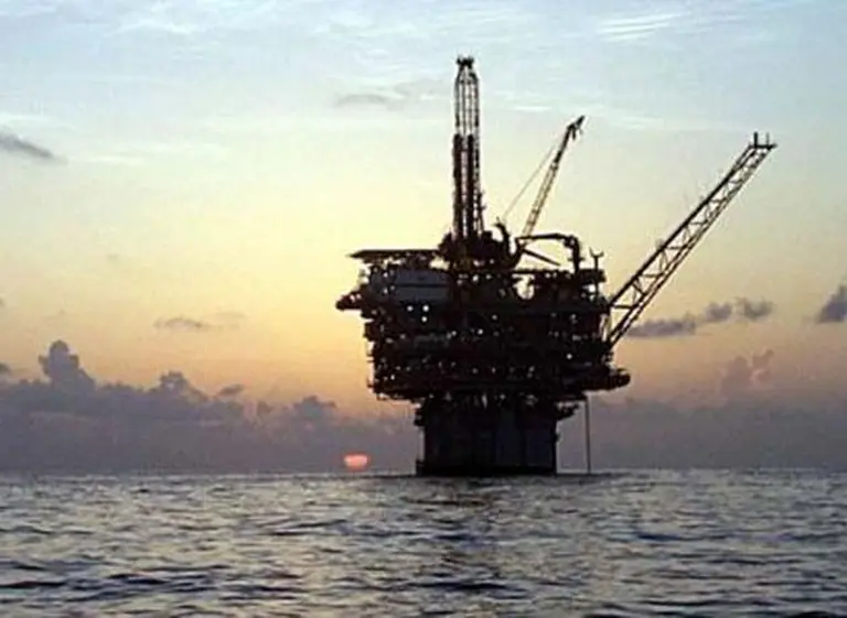 Venezuela expropia dos plataformas petroleras por razones de "utilidad pública"