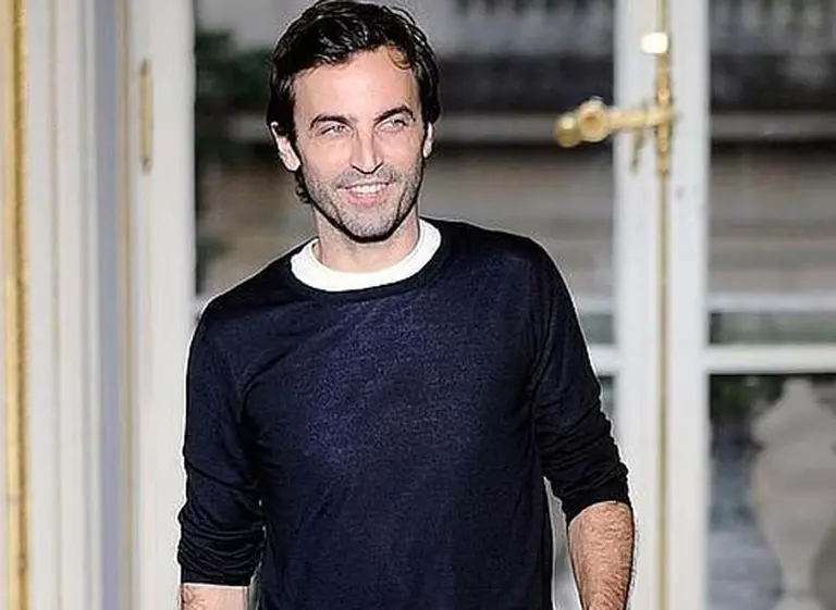 Louis Vuitton eligió a Nicolas Ghesquiere como sucesor de Marc Jacobs