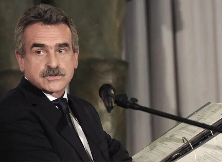 Rossi ordenó a las Fuerzas Armadas buscar más archivos secretos de la Dictadura