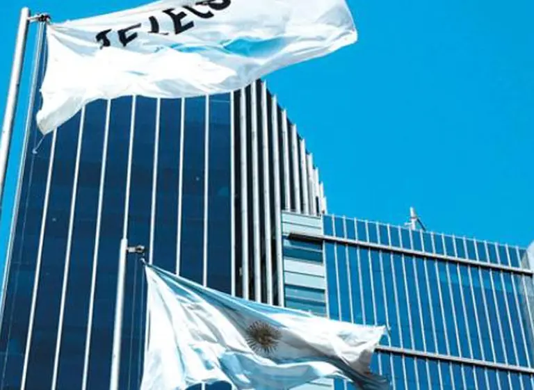 Telecom suspende la búsqueda de fondos para financiar inversiones