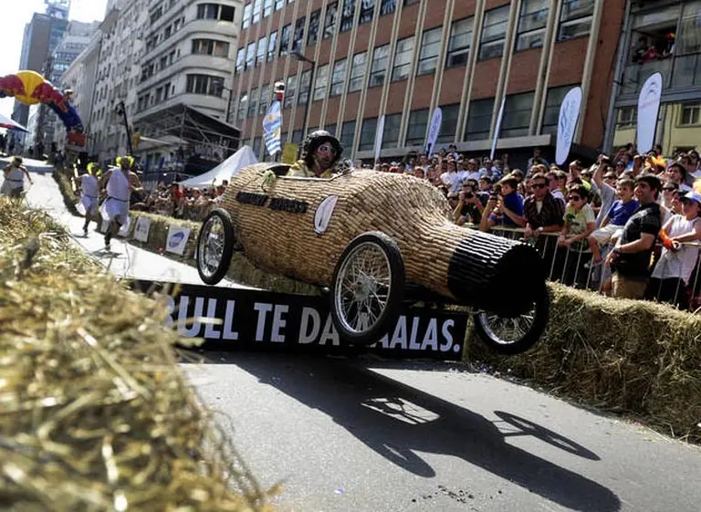 Una carrera "de locos": la Soap Box Race hizo delirar a Buenos Aires