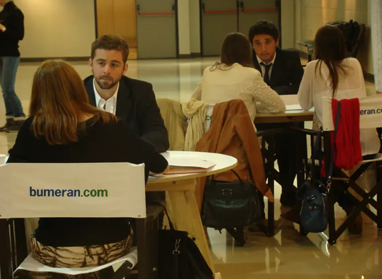 Con un "Tinder" laboral, Bumeran sale a la conquista de las "figuritas difí­ciles" del mercado