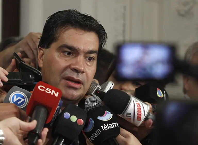 El Gobierno envió al Congreso el proyecto que sube 50% el impuesto en las compras de autos de alta gama