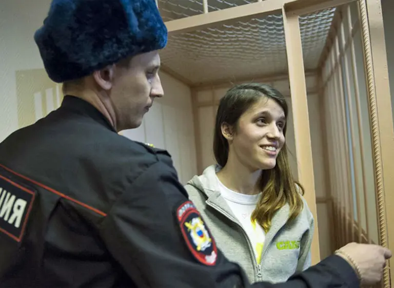 Tras dos meses de prisión en Rusia, liberaron a la activista argentina de Greenpeace