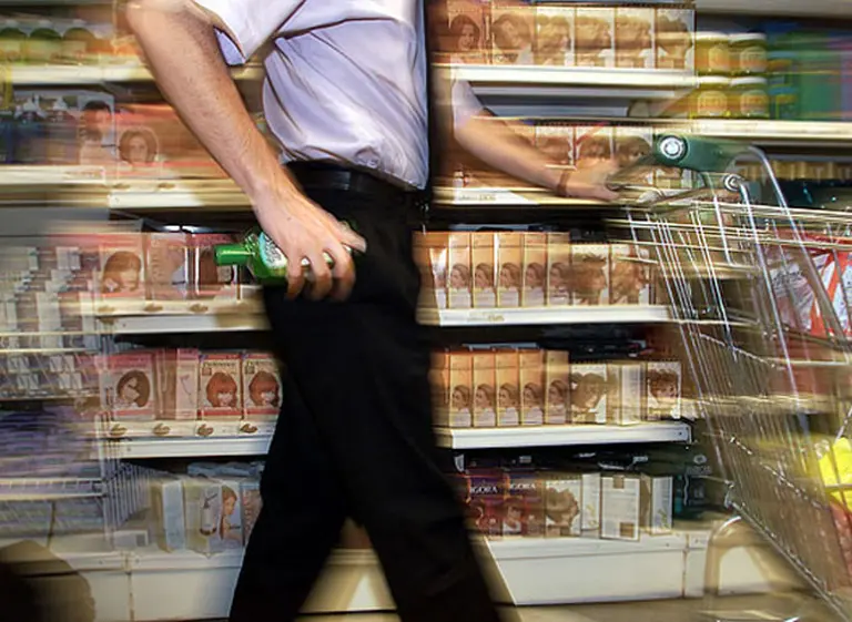 Crecen los robos por parte de clientes y empleados en los supermercados