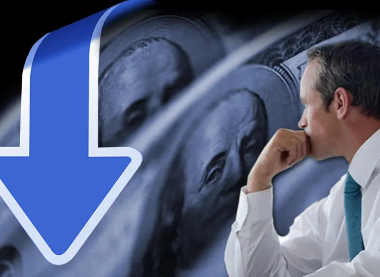 El blue bajó casi 20 centavos, el dólar oficial sigue en alza y la brecha se redujo al 50%