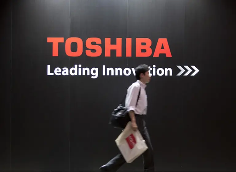 Toshiba vende filial chips memoria por u$s17.700 millones