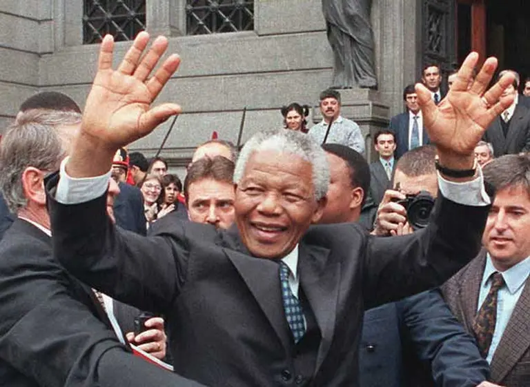 "Madiba" en la Argentina: cómo fue su paso por el paí­s en 1998