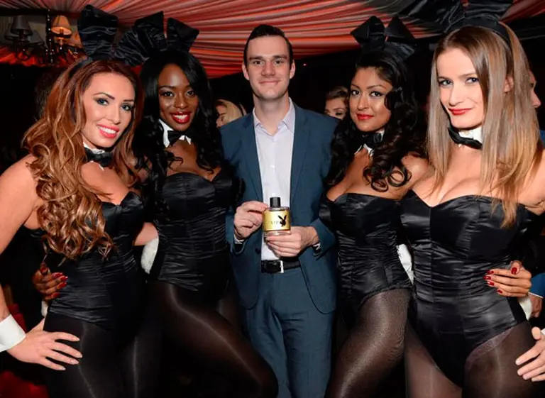 Cooper Hefner, el heredero del imperio Playboy que vive rodeado de conejitas