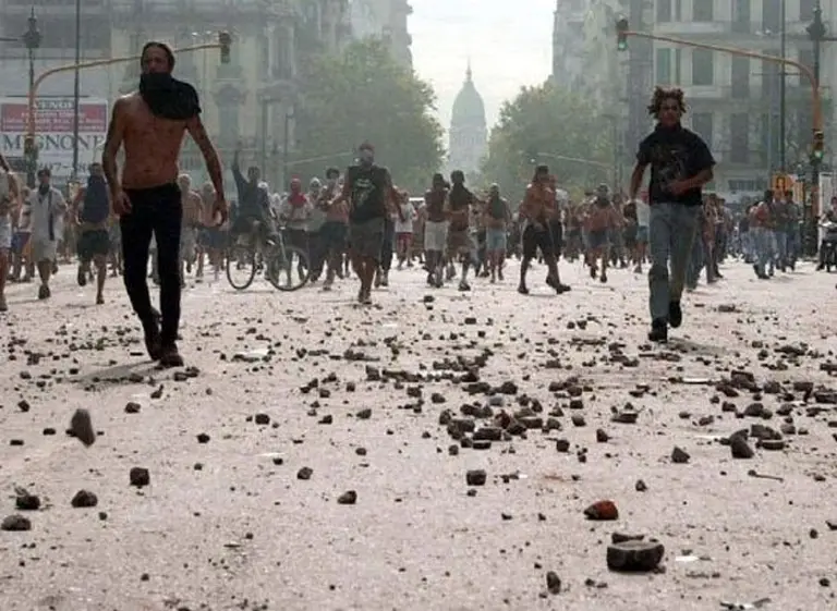 Organizaciones sindicales y de izquierda conmemoraron el levantamiento del 2001