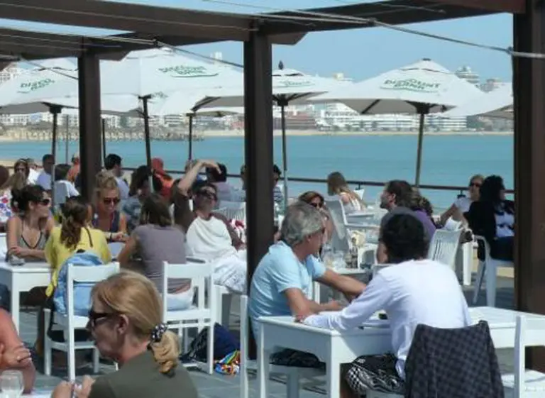 Los restaurantes de Punta del Este acordaron "dólar turí­stico" a 24 pesos