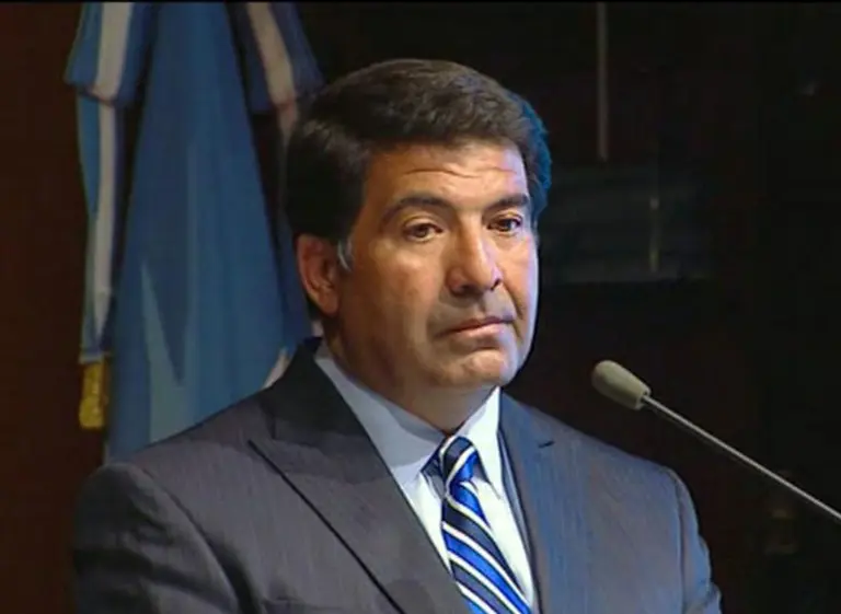 La AFIP ahora exige más información a importadores para frenar salida de divisas